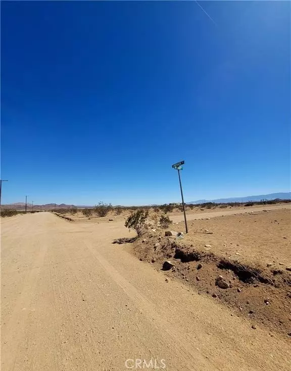 Lucerne Valley, CA 92356,800 Chrysolite ST