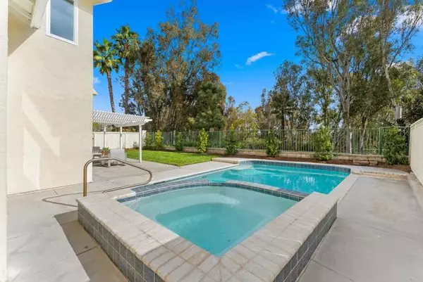 Oceanside, CA 92057,522 Lupine WAY