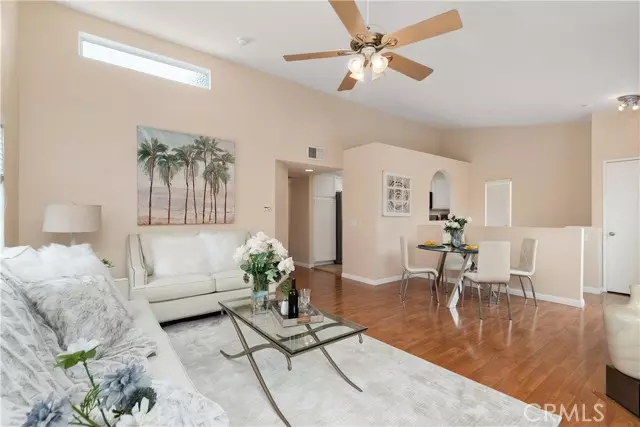 Lake Forest, CA 92630,21175 Gladiolos