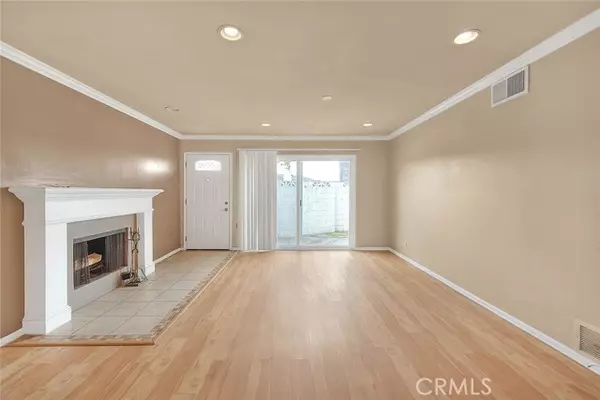 Claremont, CA 91711,633 S Indian Hill C