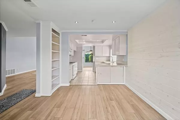 Oceanside, CA 92057,4843 Sumac PL