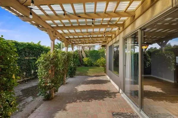 Oceanside, CA 92057,4843 Sumac PL