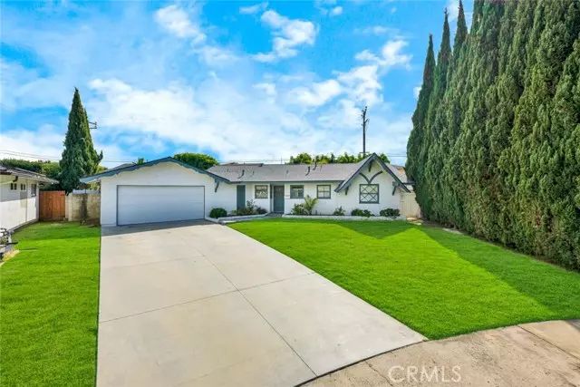 18322 Thomas, Huntington Beach, CA 92646