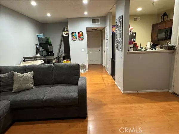 Pacoima, CA 91331,11150 Glenoaks