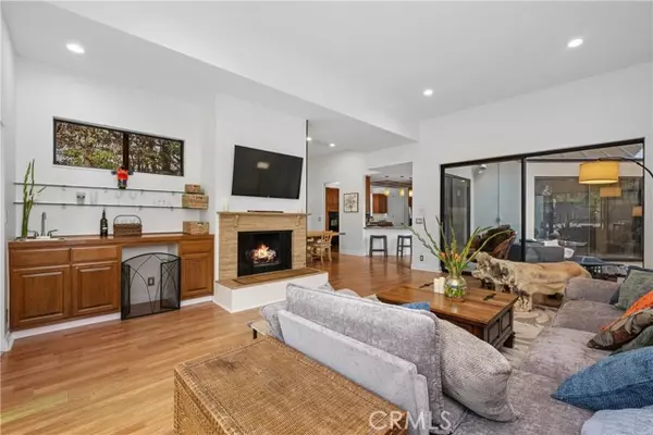 Manhattan Beach, CA 90266,341 S MDWS