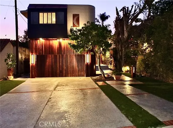 Manhattan Beach, CA 90266,341 S MDWS