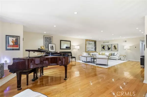 Bel Air, CA 90049,11687 Bellagio RD 12