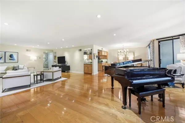 Bel Air, CA 90049,11687 Bellagio RD 12