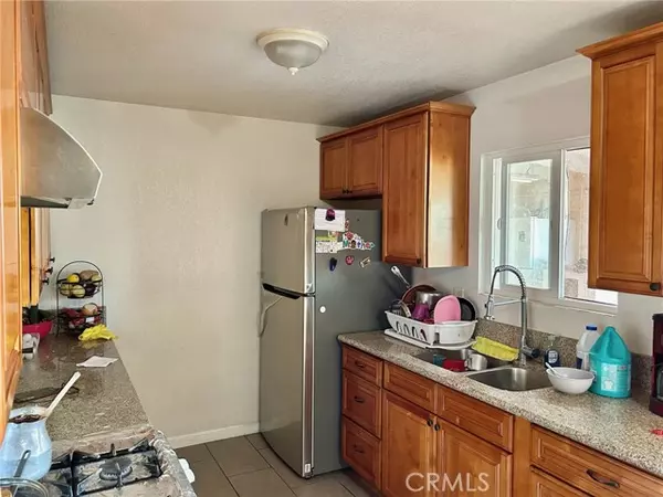 Santa Maria, CA 93458,1011 W Harding AVE