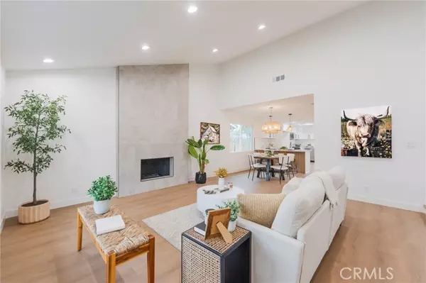 Brea, CA 92821,431 Devonshire