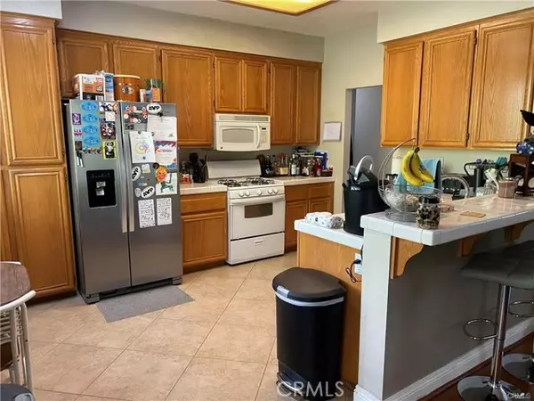 Murrieta, CA 92562,24130 Troyes