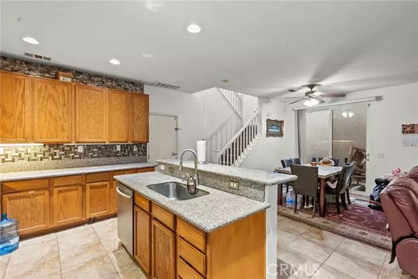 Valencia, CA 91354,27386 Dearborn