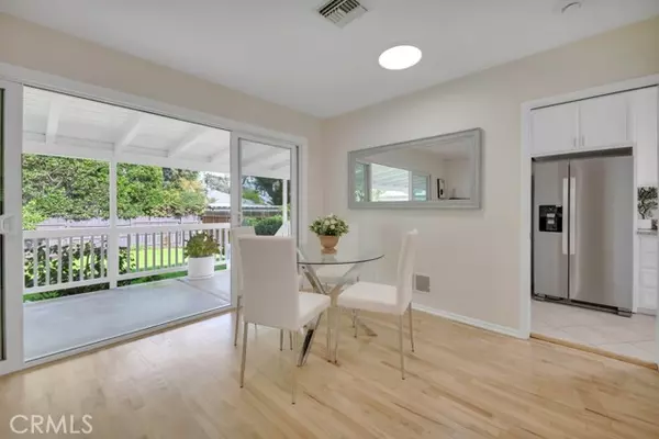 Woodland Hills, CA 91364,22051 San Miguel