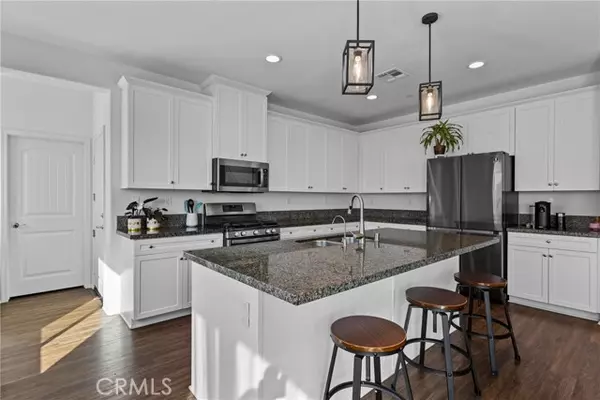 Murrieta, CA 92563,34310 Swordfern