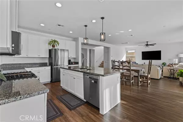 Murrieta, CA 92563,34310 Swordfern