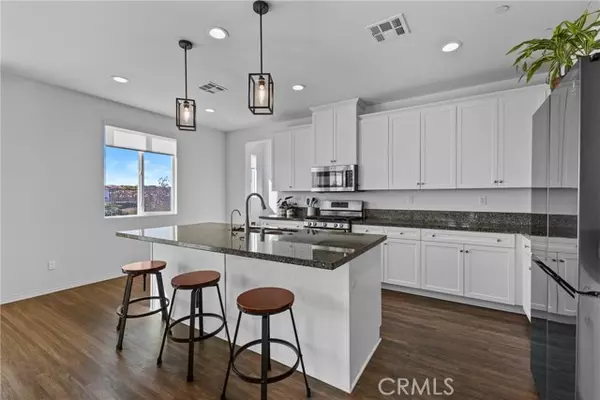 Murrieta, CA 92563,34310 Swordfern