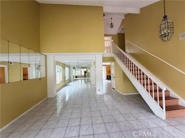 Pomona, CA 91766,6 Sage CYN