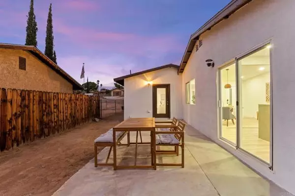 Joshua Tree, CA 92252,61610 Sunburst DR