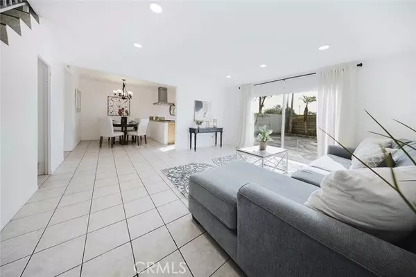 Claremont, CA 91711,643 S College AVE