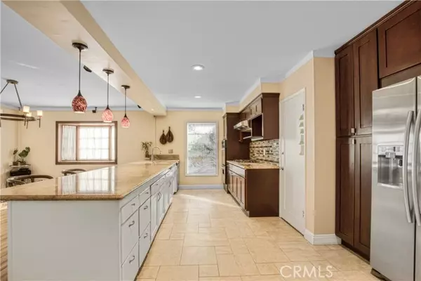 Granada Hills, CA 91344,11662 Curry