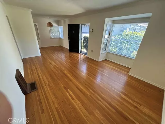 Pasadena, CA 91107,68 S Eastern