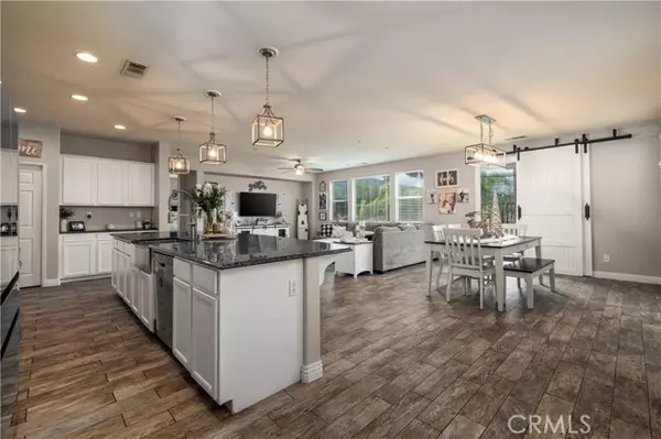 Corona, CA 92883,10894 Clover