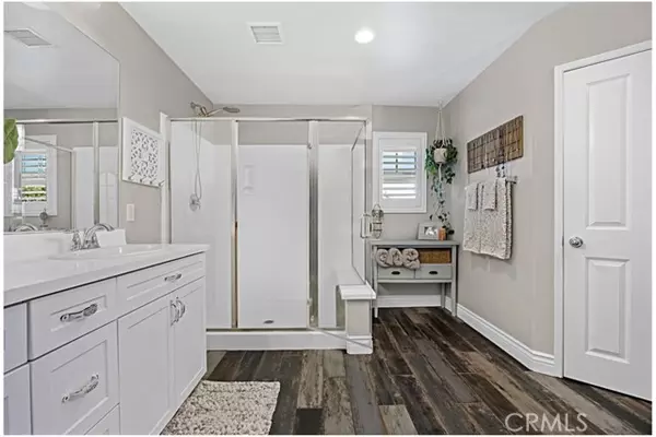 Murrieta, CA 92562,24213 Hazelnut