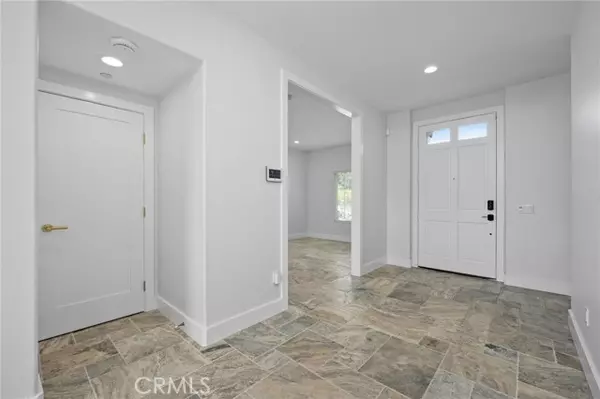 San Clemente, CA 92673,55 Via Sonrisa