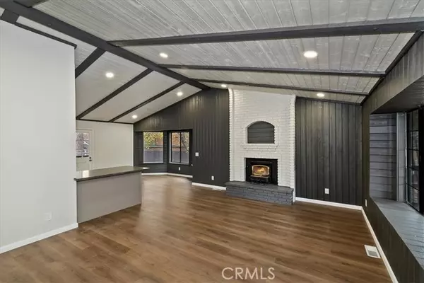 Big Bear Lake, CA 92315,42736 Tannenbaum Platz