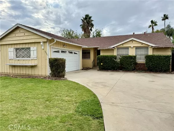 8537 Langdon AVE, North Hills, CA 91343