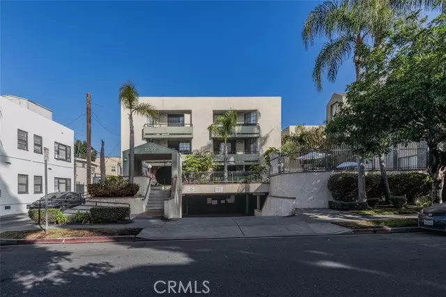 1237 E 6th ST 110, Long Beach, CA 90802