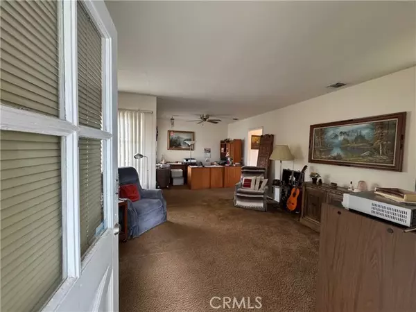 Reseda, CA 91335,7044 Bertrand