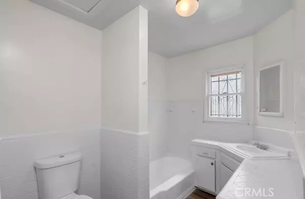 Los Angeles, CA 90043,3322 W 63rd