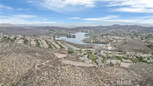 9 Via Del Lago, Lake Elsinore, CA 92532