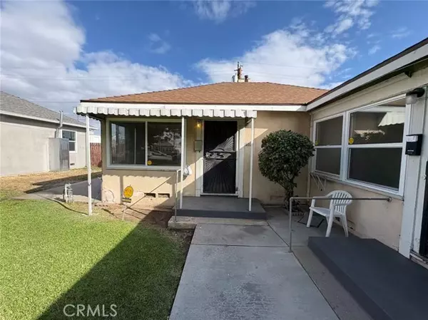 Fontana, CA 92335,8573 Bennett Ave 8575/8579