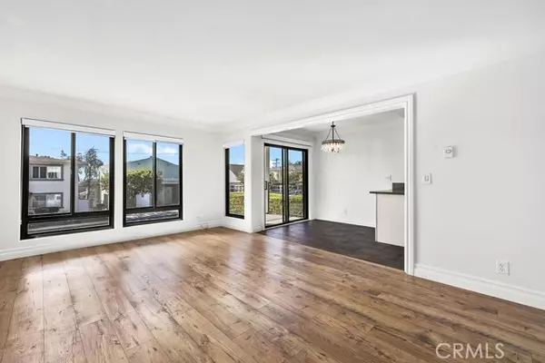 Laguna Beach, CA 92651,422 Cypress