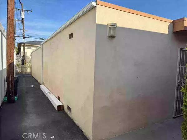 Orange, CA 92867,1915 E Wilson