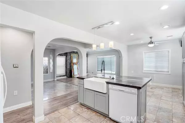 Los Angeles, CA 90047,8843 S Wilton PL