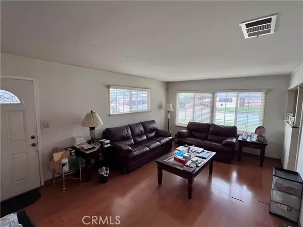 Covina, CA 91722,18042 E Tudor