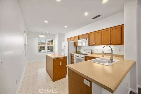 Corona, CA 92883,24649 Hatton