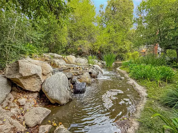 Canoga Park, CA 91303,7050 Shoup 163