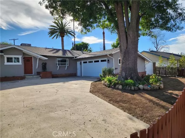 22240 Burton, Canoga Park, CA 91304