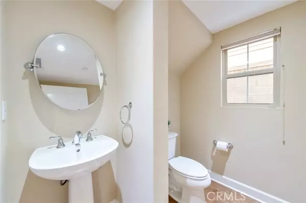 Irvine, CA 92620,55 White Blossom