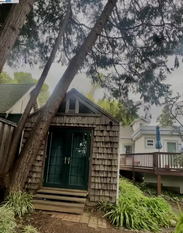 Oakland, CA 94605,3908 Archmont Pl