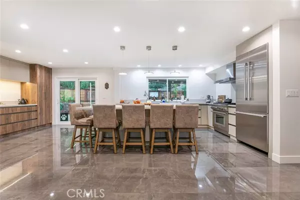 Granada Hills, CA 91344,17155 Barneston