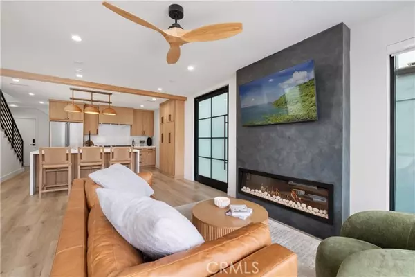 Newport Beach, CA 92663,128 39th