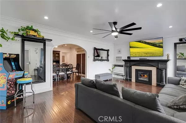 Los Angeles, CA 90001,8023 Hooper Ave