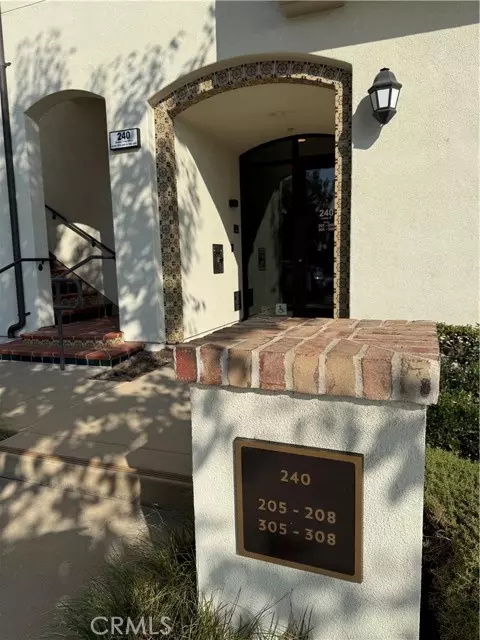 Brea, CA 92823,240 Buena Vida