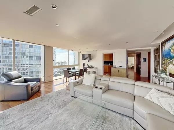 Coronado, CA 92118,1810 Avenida del Mundo 503