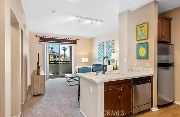 1464 Scholarship, Irvine, CA 92612